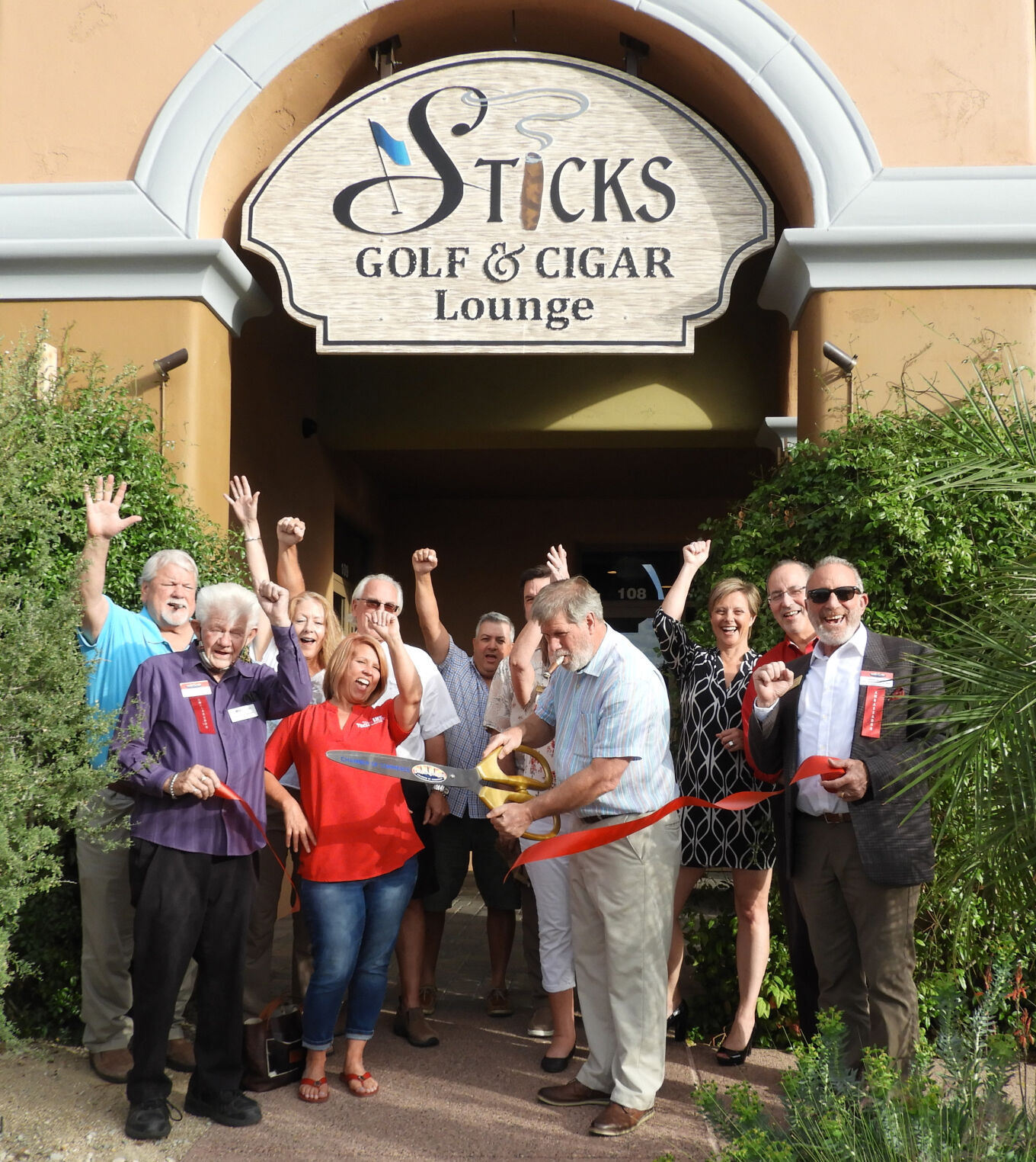 Stick’s Golf and Cigar Lounge ribbon-cutting 2